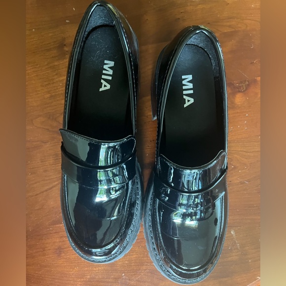 MIA Dalilah Heeled Loafers - Picture 3 of 4